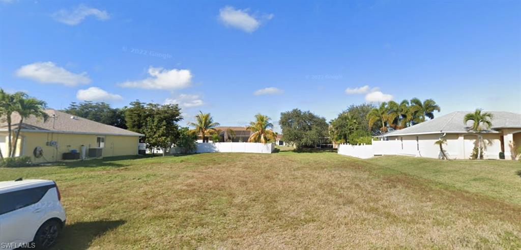 CAPE CORAL - Land