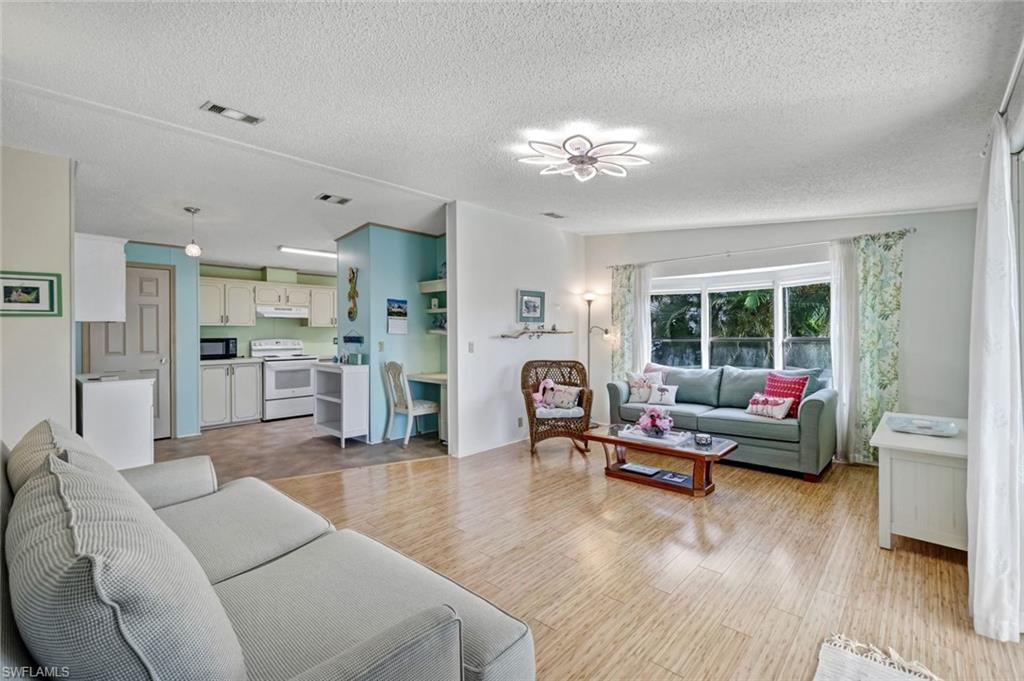 PINE LAKES COUNTRY CLUB - Residential