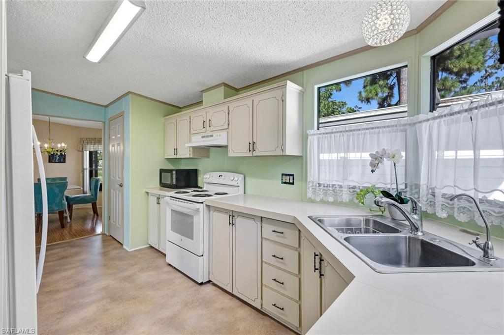 PINE LAKES COUNTRY CLUB - Residential