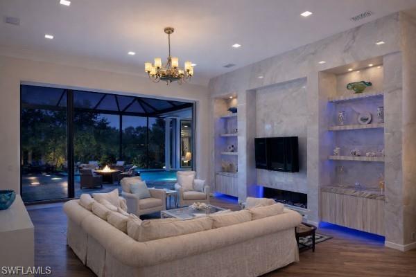 CHAPEL RIDGE - Residential