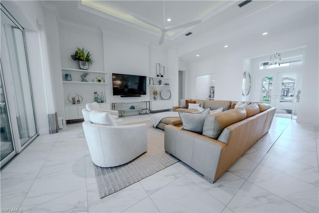 ISLES OF COLLIER PRESERVE - Residential