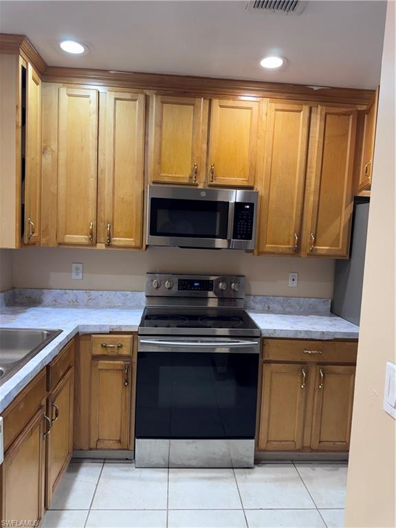 PRESERVE AT THE SHORES - Residential Lease