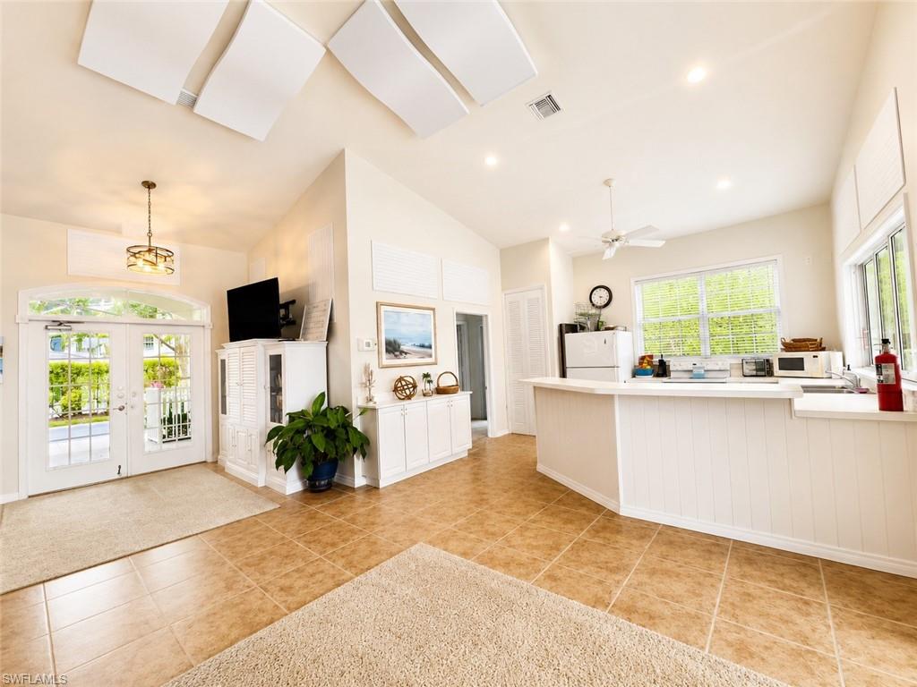 POINTE AT PELICAN LANDING - Residential Lease