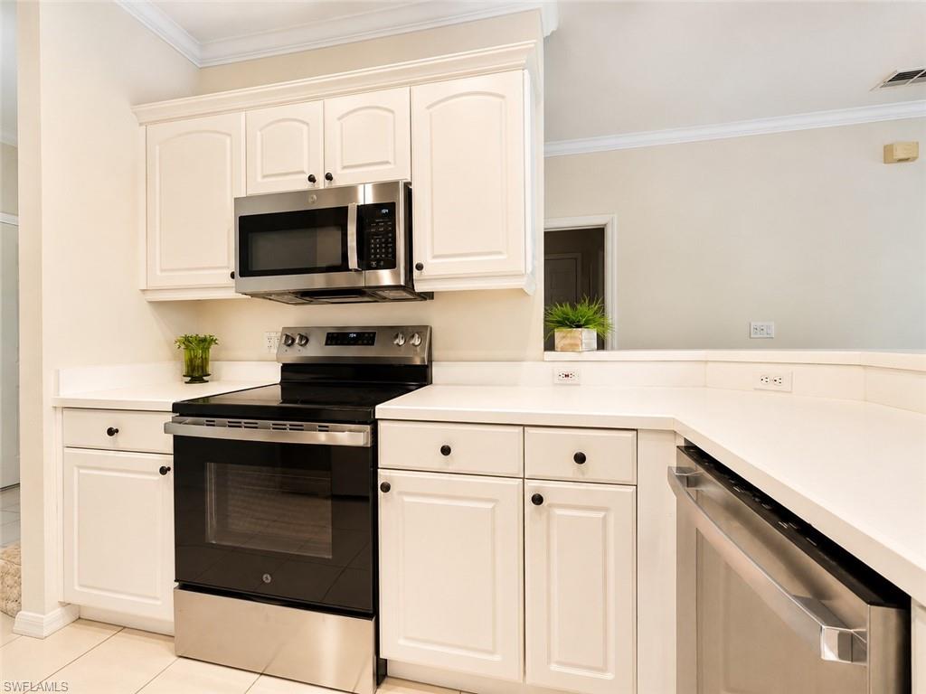 POINTE AT PELICAN LANDING - Residential Lease