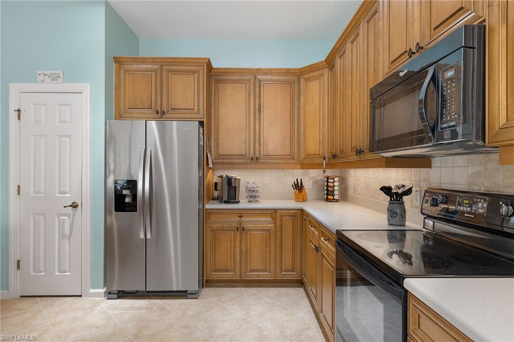 CROWN COLONY - Residential