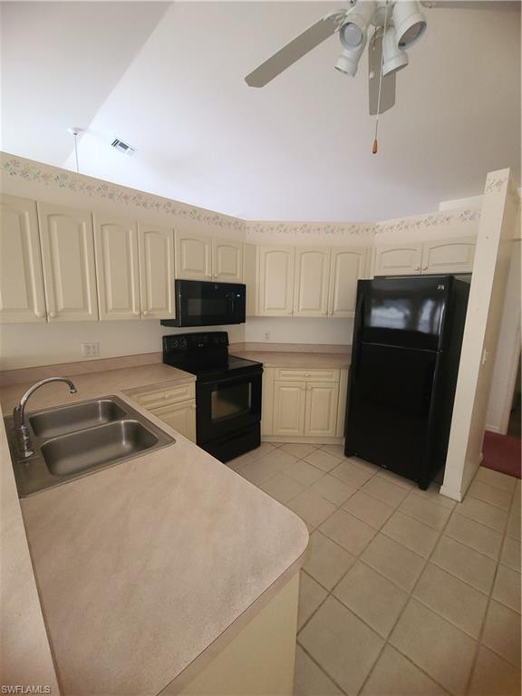 BERKSHIRE LAKES - Residential