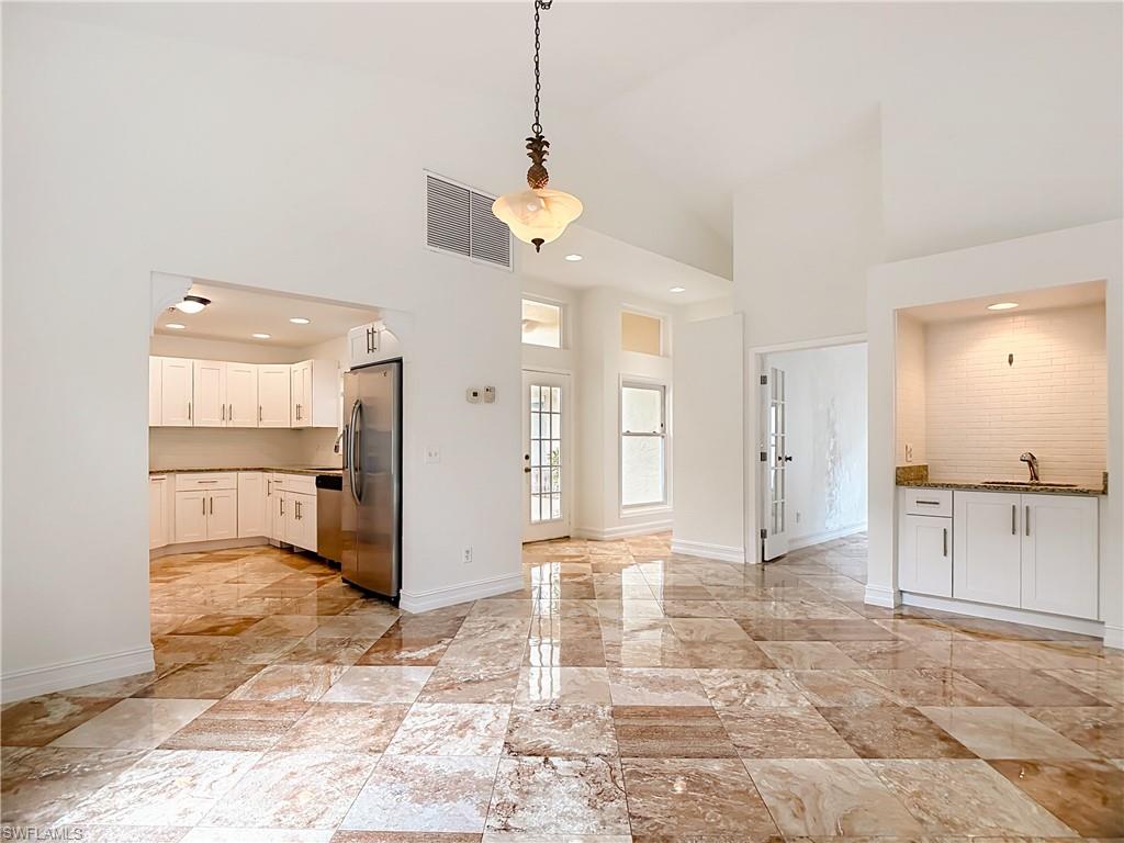 EAGLE CREEK COUNTRY CLUB - Residential
