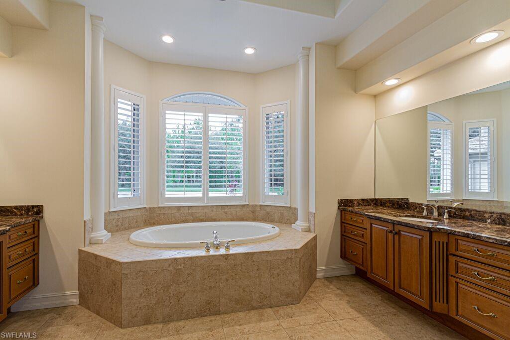WILSHIRE LAKES - Residential