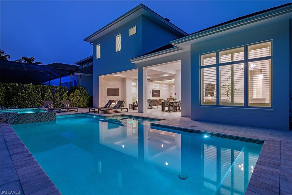 WINDWARD ISLE - Residential