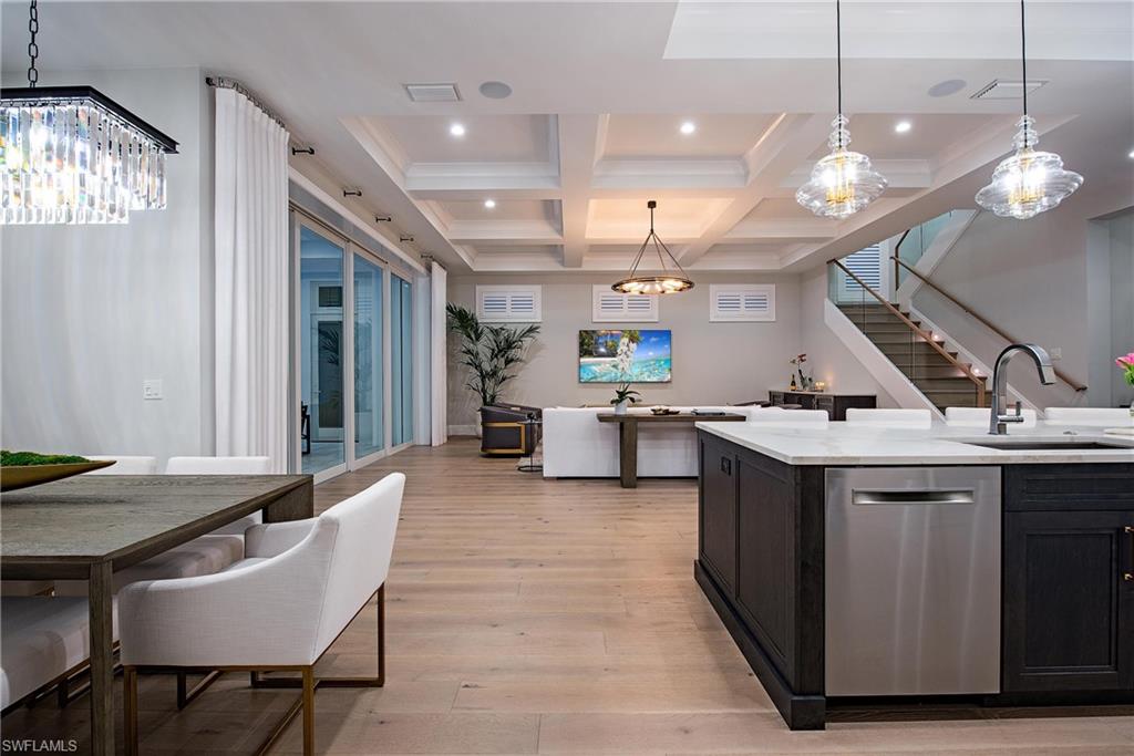 WINDWARD ISLE - Residential