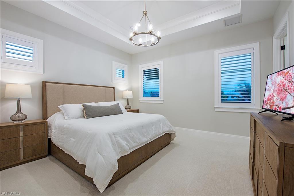 WINDWARD ISLE - Residential