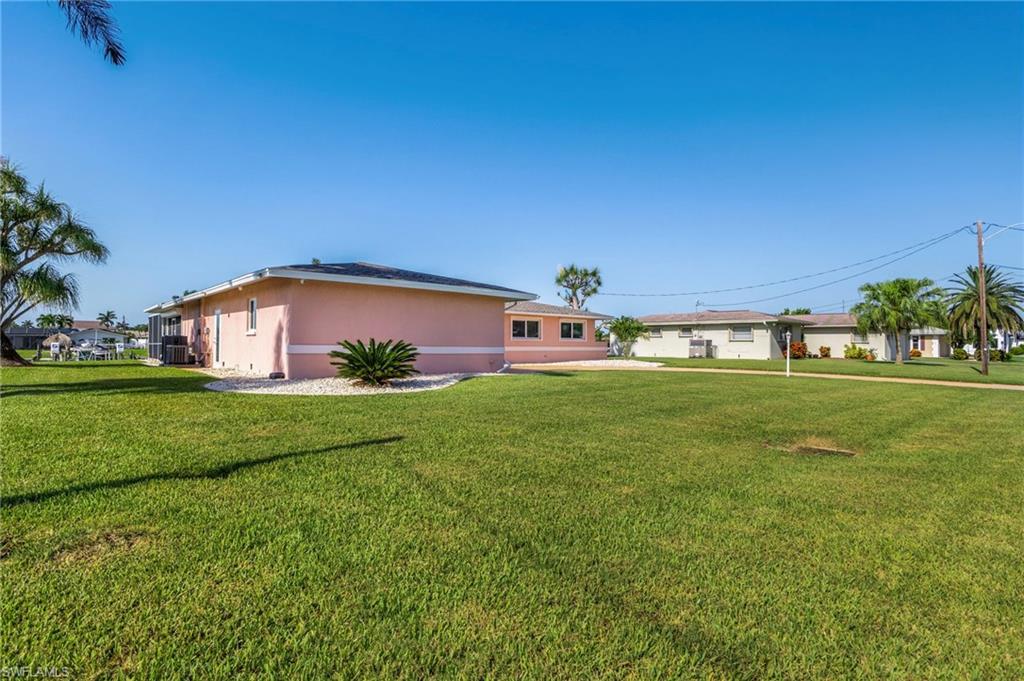 CAPE CORAL - Residential
