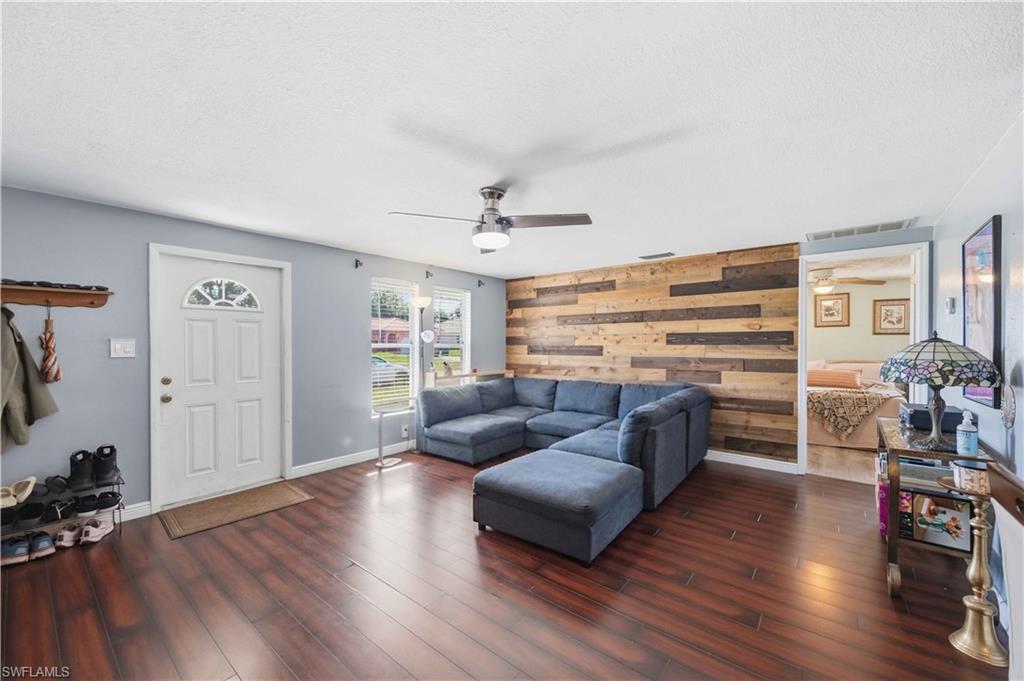 PORT CHARLOTTE - Residential