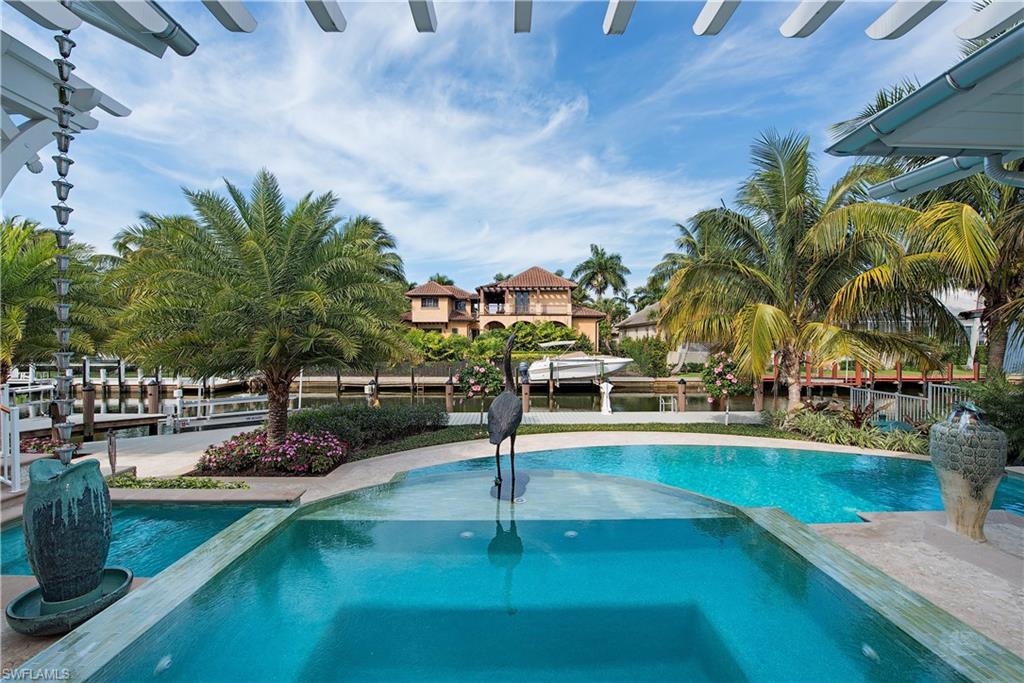 AQUALANE SHORES - Residential