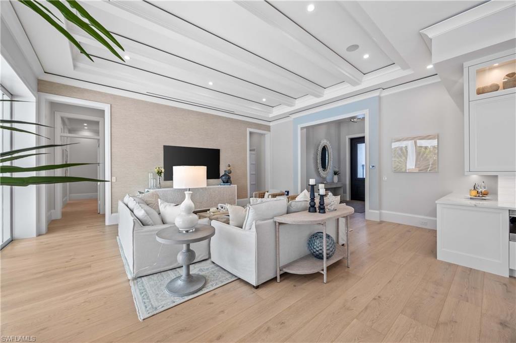 PARK SHORE - Residential
