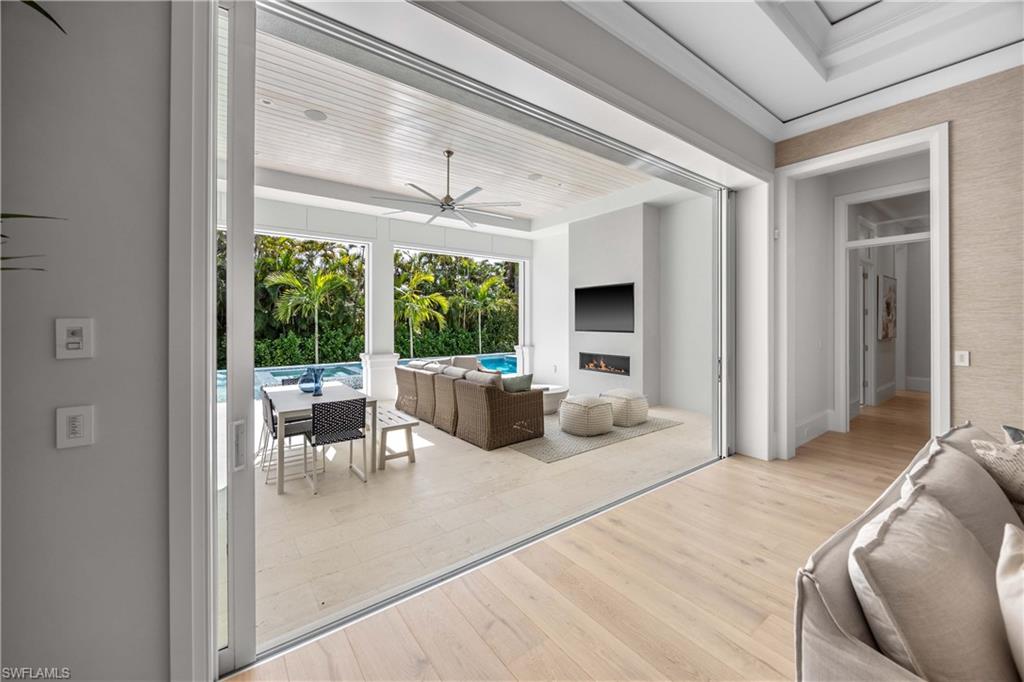 PARK SHORE - Residential