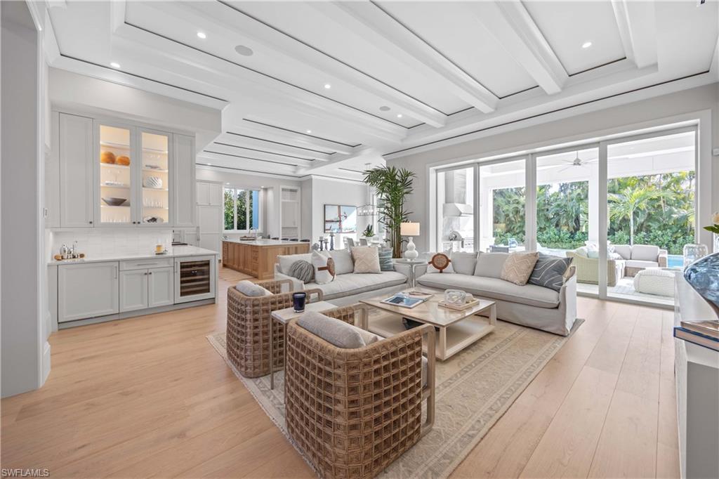 PARK SHORE - Residential