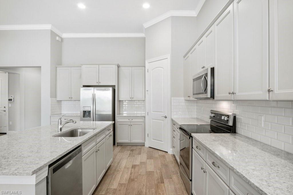 AVALON PARK - Residential