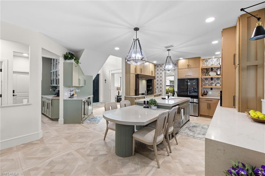 INDIGO LAKES - Residential