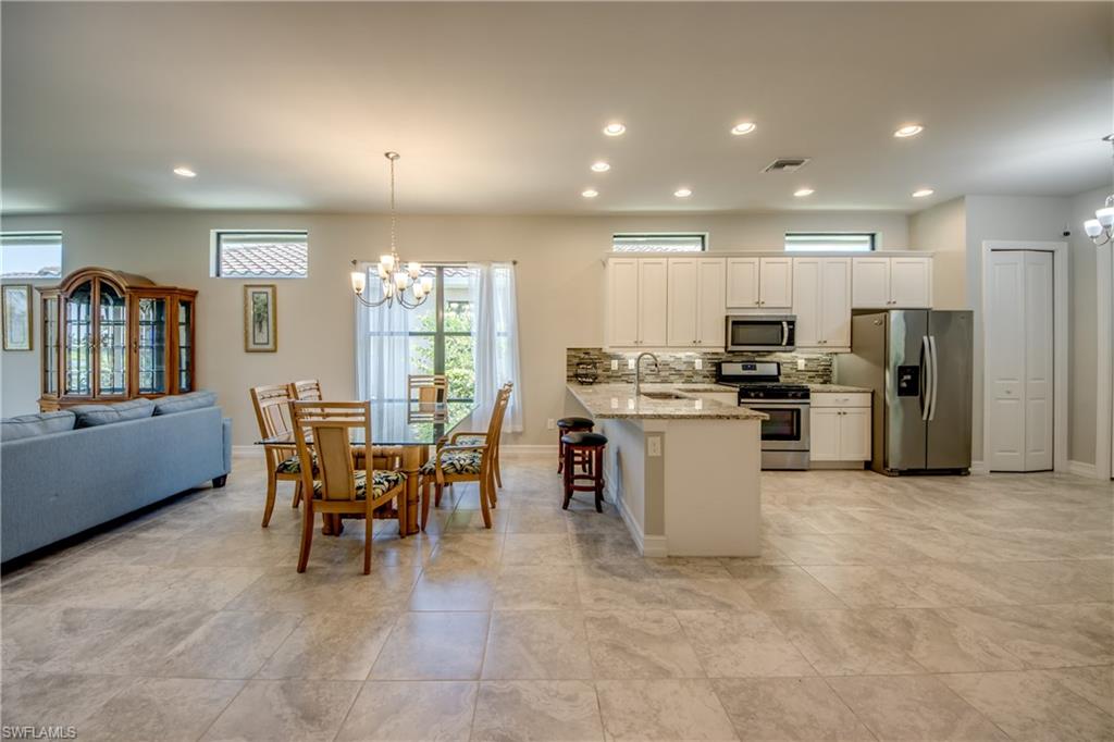 VENETIAN POINTE - Residential