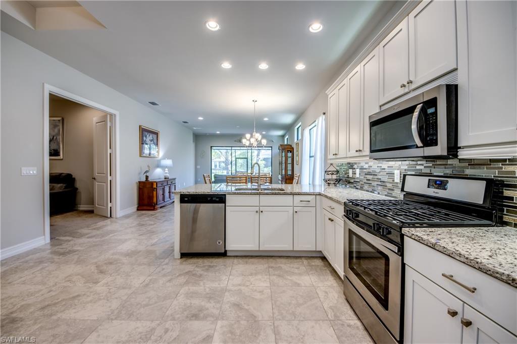 VENETIAN POINTE - Residential