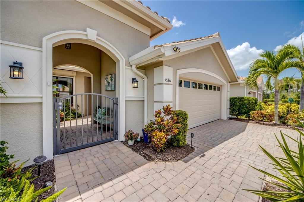 VENETIAN POINTE - Residential