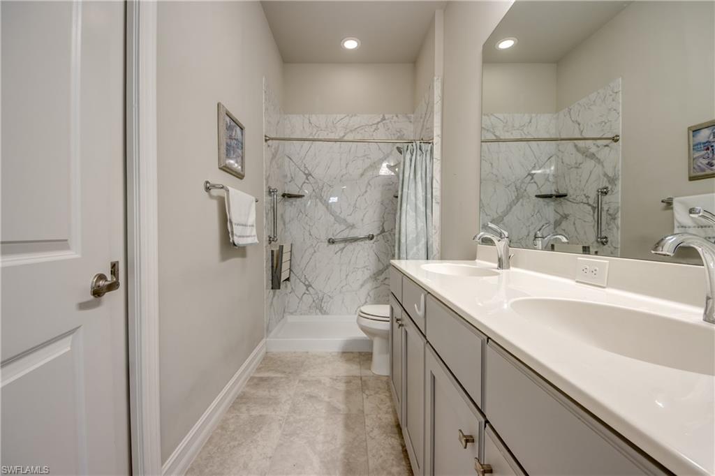 VENETIAN POINTE - Residential