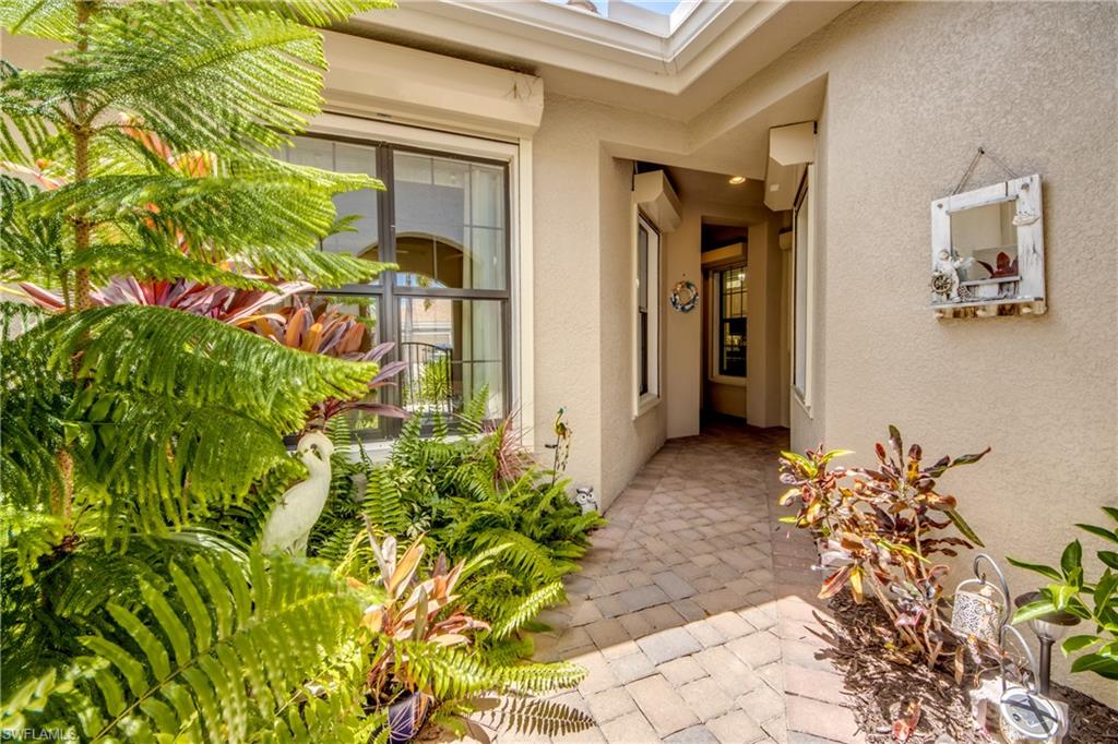 VENETIAN POINTE - Residential