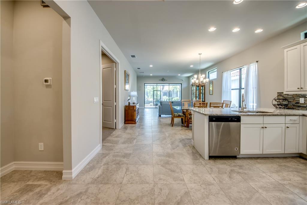 VENETIAN POINTE - Residential