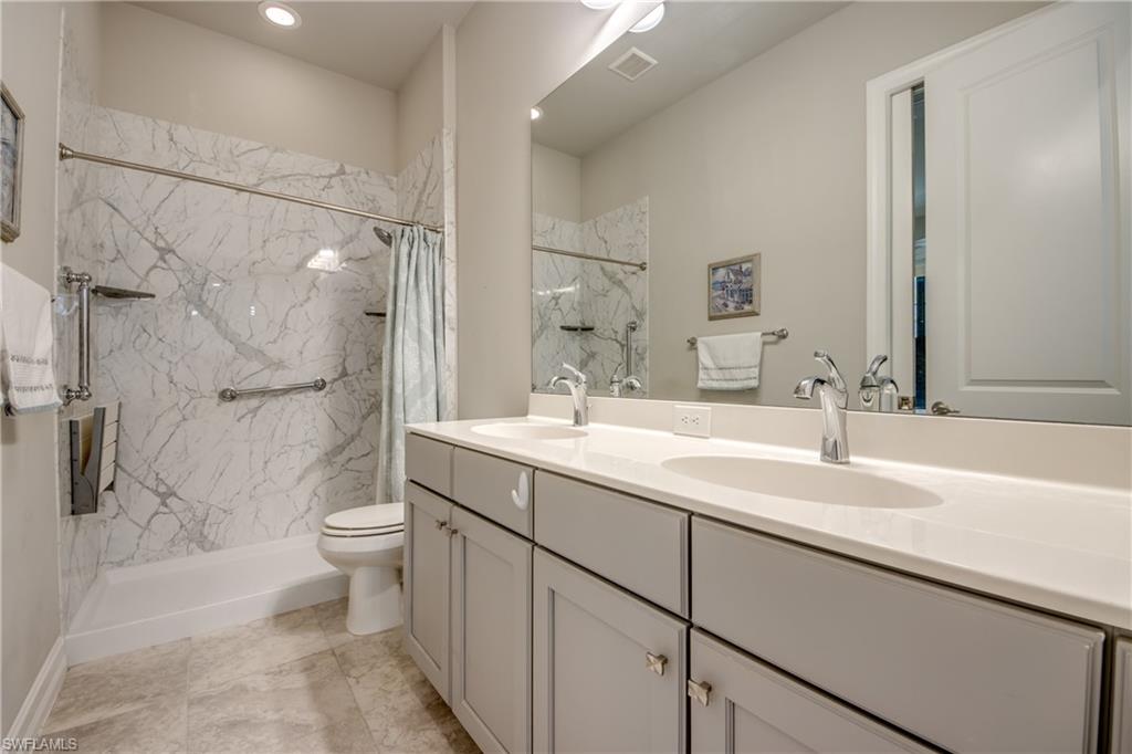 VENETIAN POINTE - Residential