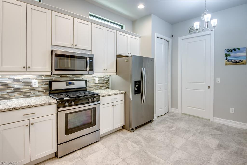 VENETIAN POINTE - Residential