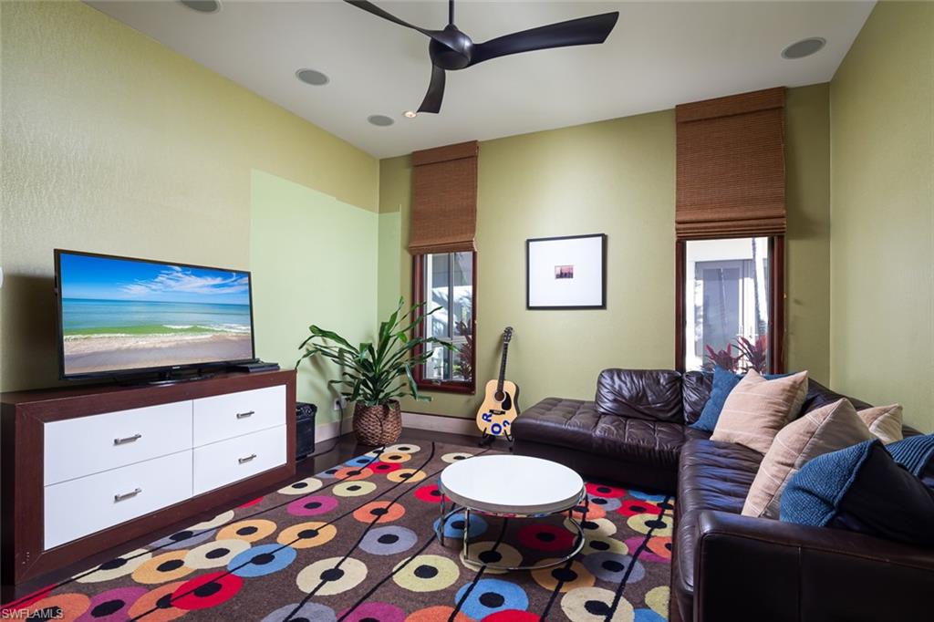 PINE RIDGE - Residential