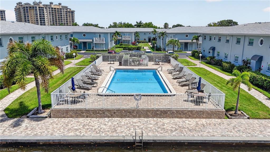 PALMS AT WATERS EDGE - Residential