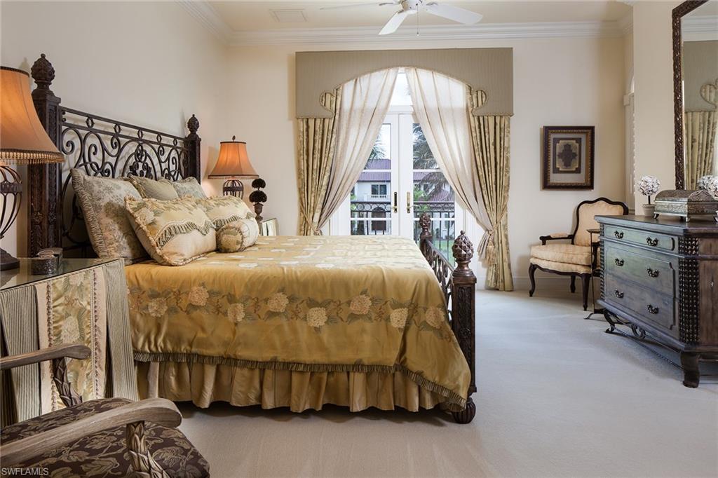 ESCADA AT TIBURON - Residential
