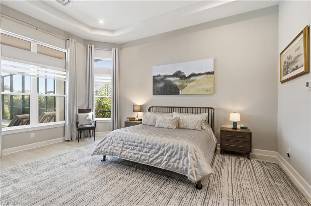 ESPLANADE LAKE CLUB - Residential