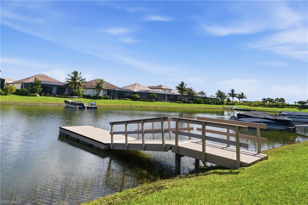 ESPLANADE LAKE CLUB - Residential