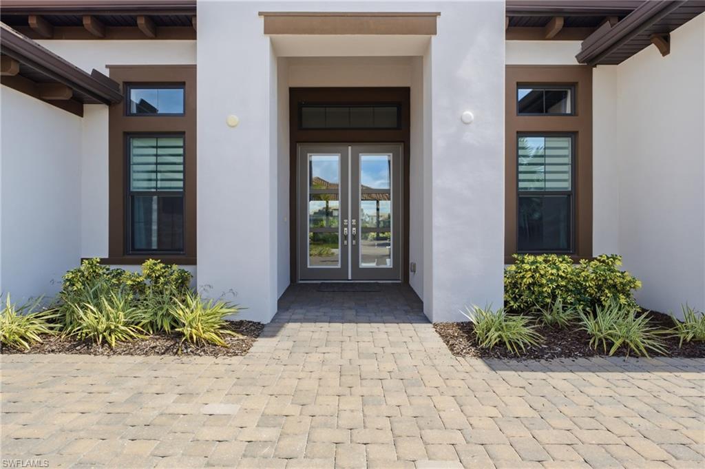 ESPLANADE LAKE CLUB - Residential