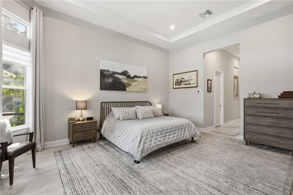 ESPLANADE LAKE CLUB - Residential