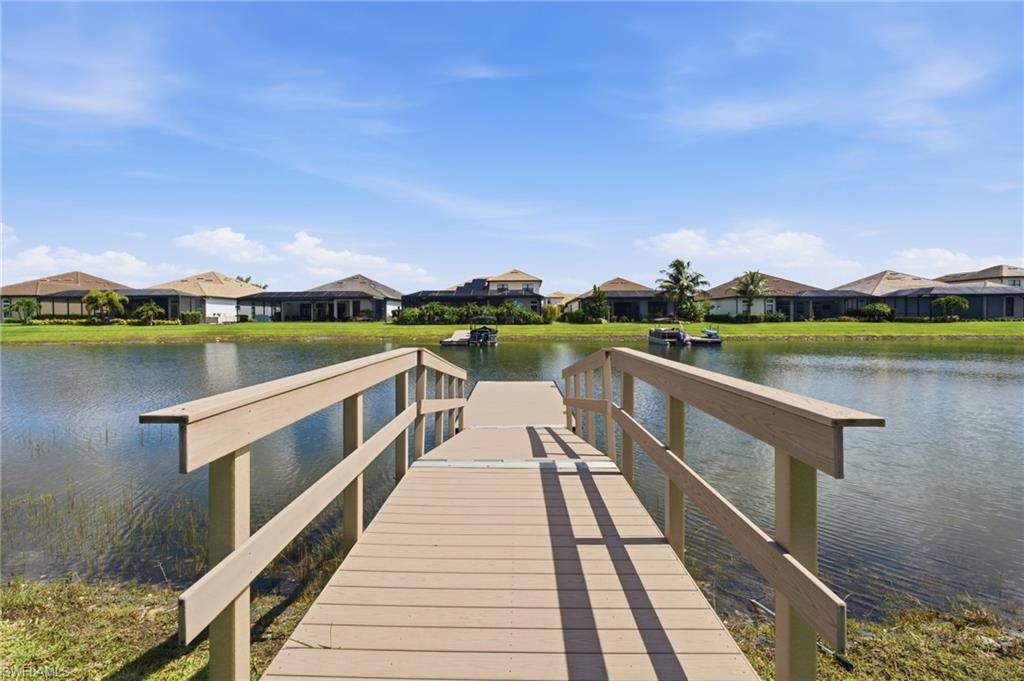 ESPLANADE LAKE CLUB - Residential