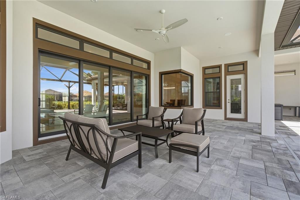 ESPLANADE LAKE CLUB - Residential