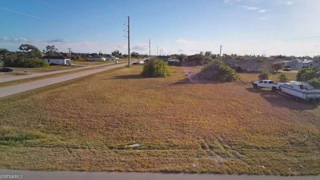 CAPE CORAL - Land