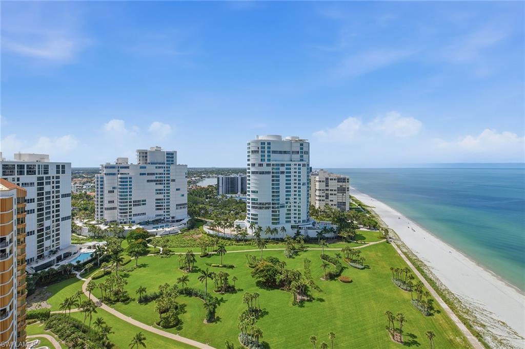 PARK PLAZA - Residential