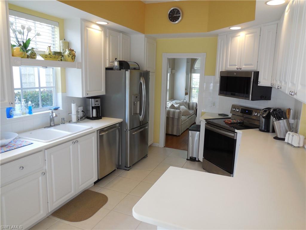 ISLAND WALK - Residential Lease