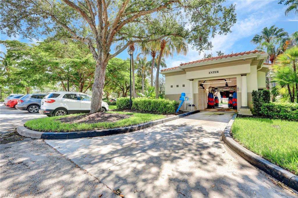 ISLAND WALK - Residential Lease
