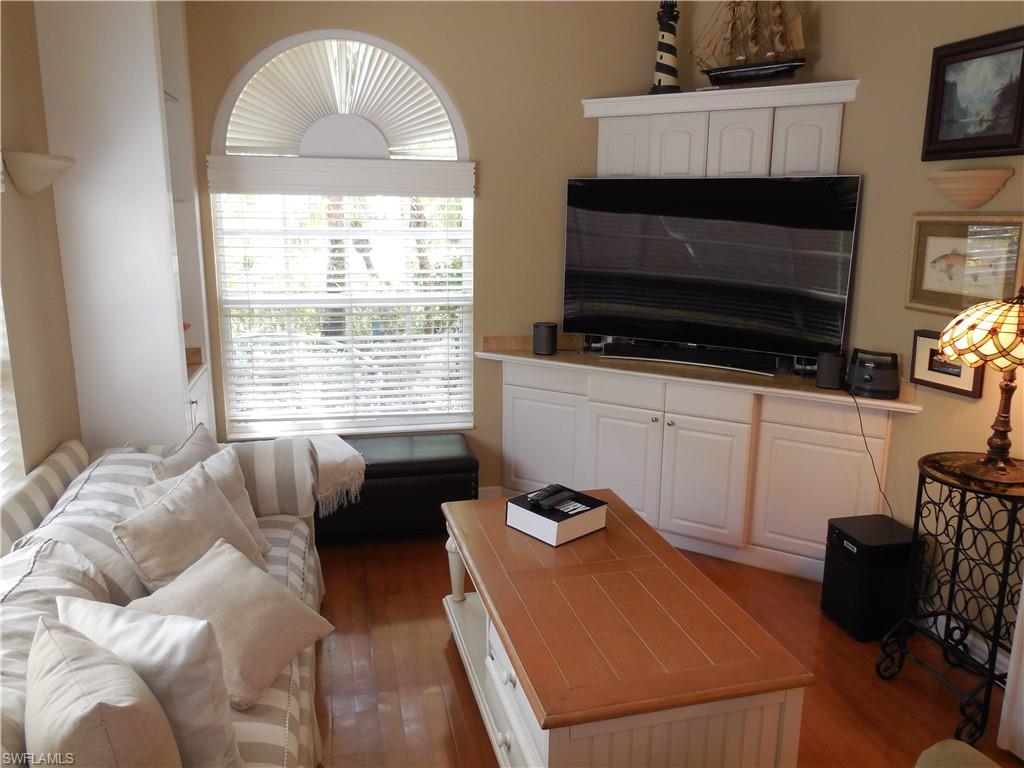 ISLAND WALK - Residential Lease