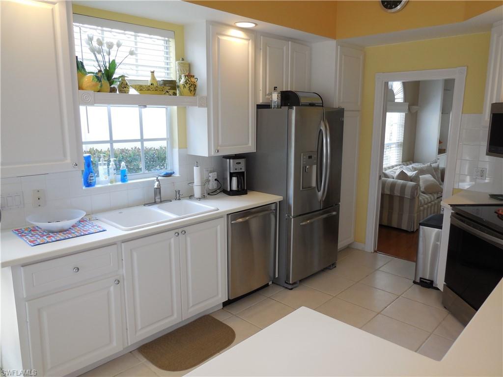 ISLAND WALK - Residential Lease