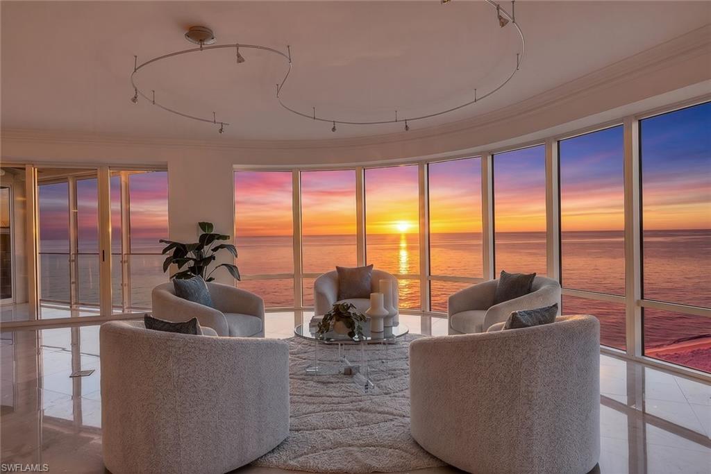 REGENT - Residential