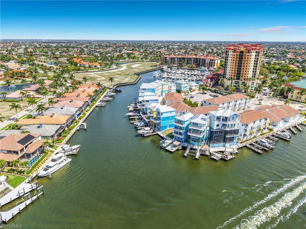 CAPE HARBOUR - Land