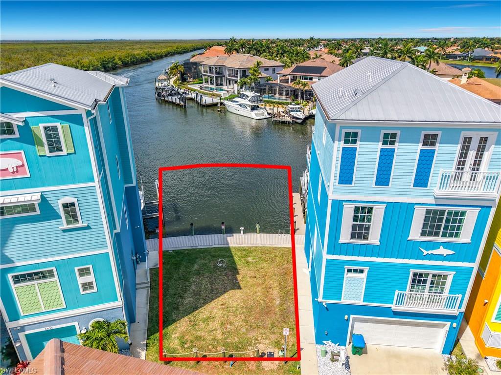 CAPE HARBOUR - Land