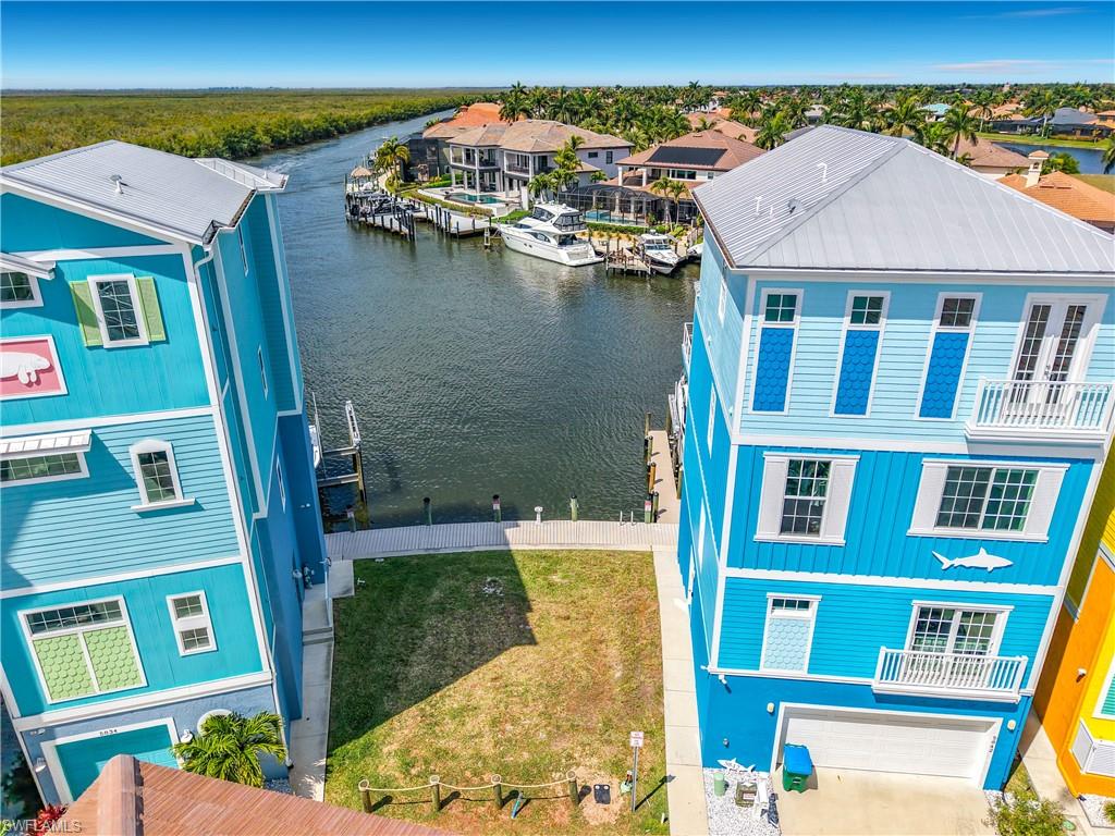 CAPE HARBOUR - Land
